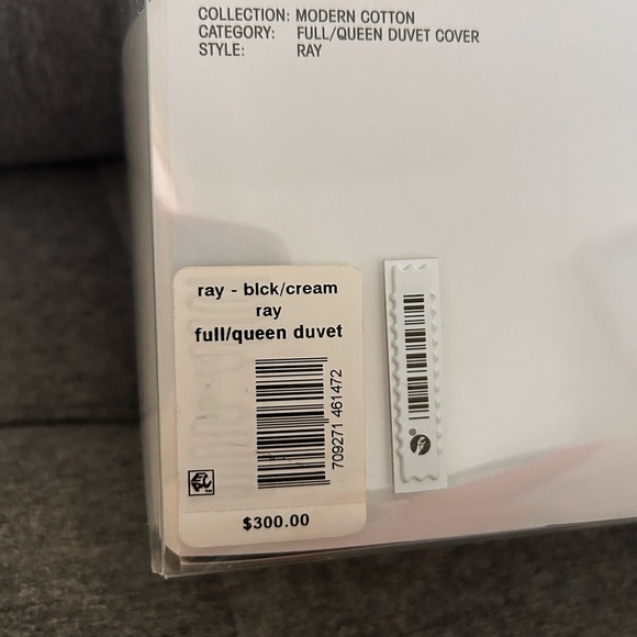 Calvin Klein duvet cover - Picture 8 of 10